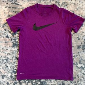 Boys Nike Graphic Tee Size M
